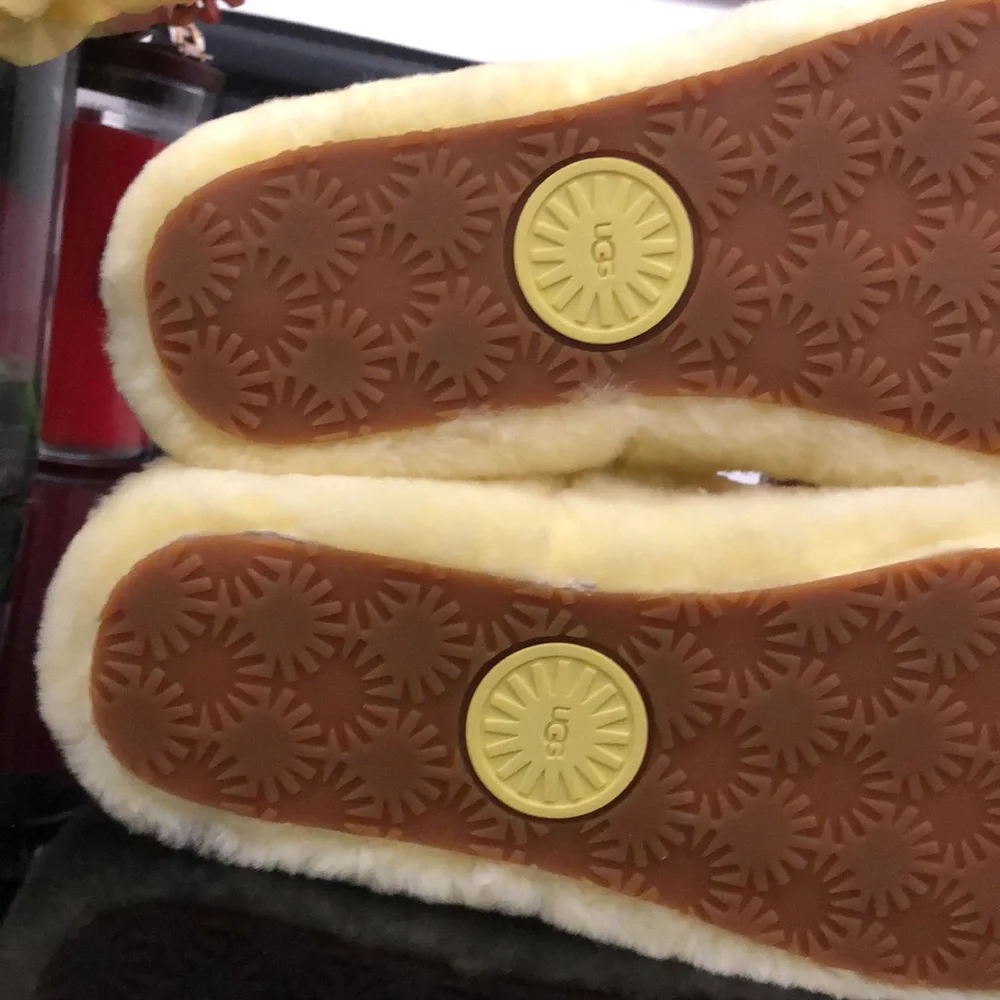 UGG WINTER SLIPPERS SANDALS WOMENS SIZE 8 - Picture 15 of 15